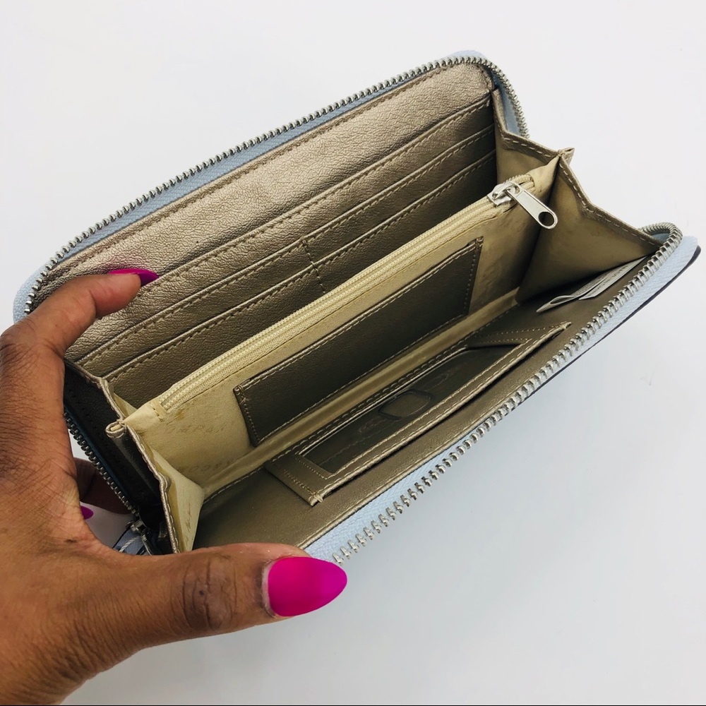 4 for $25 SALE!!!! New York & Co Wallet - Picture 6 of 7